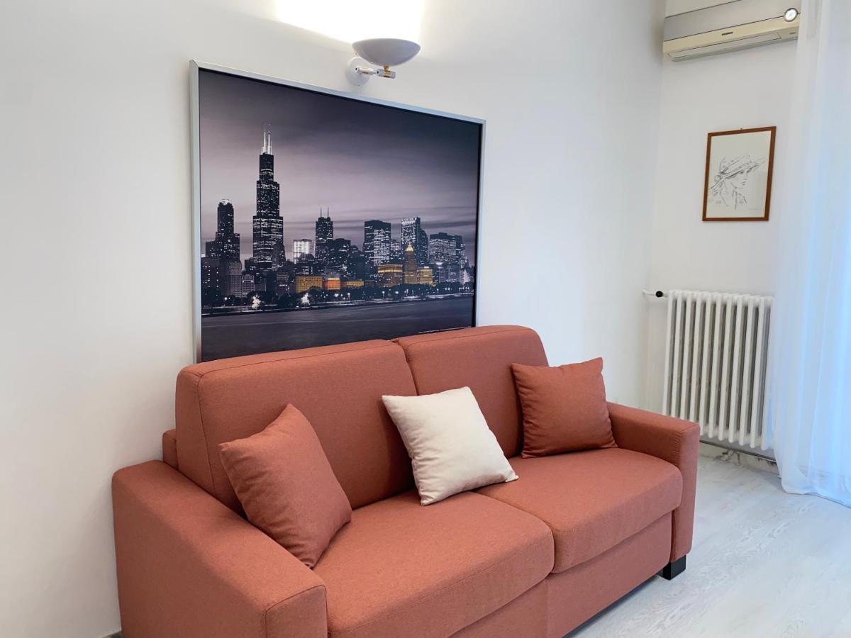 Dimora De Amicis 88 Apartment Bari Luaran gambar