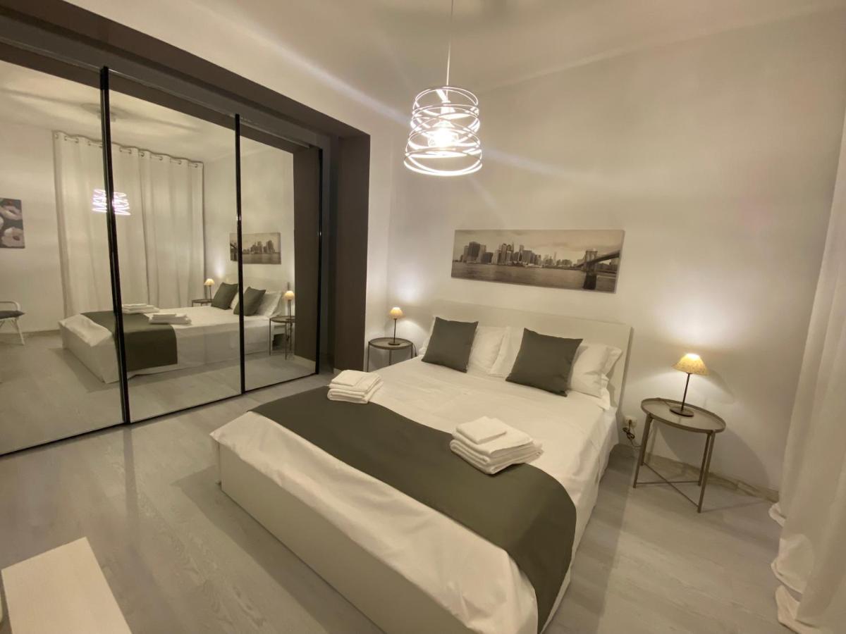 Dimora De Amicis 88 Apartment Bari Luaran gambar