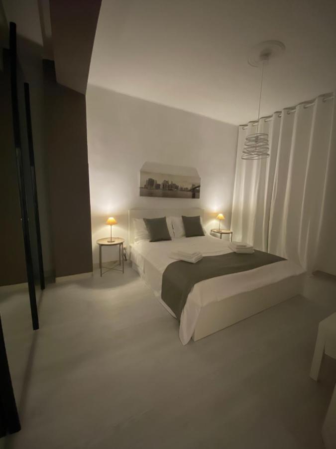 Dimora De Amicis 88 Apartment Bari Luaran gambar