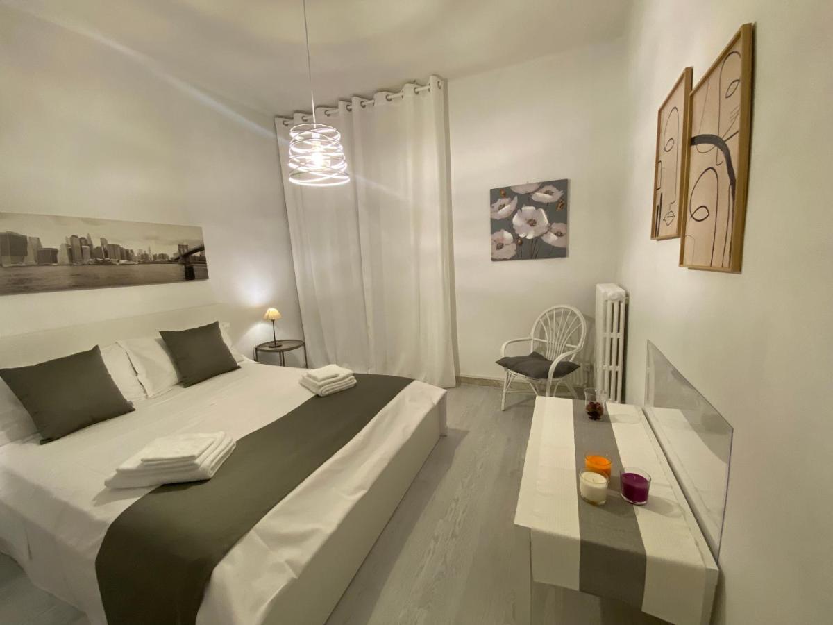 Dimora De Amicis 88 Apartment Bari Luaran gambar